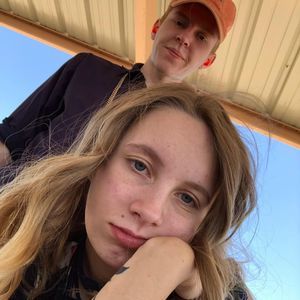 Meet your Posher, Chloe